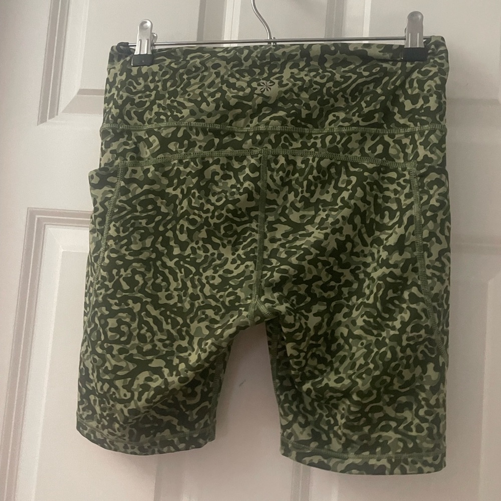 Athleta Camouflage Ultimate Stash Shorts